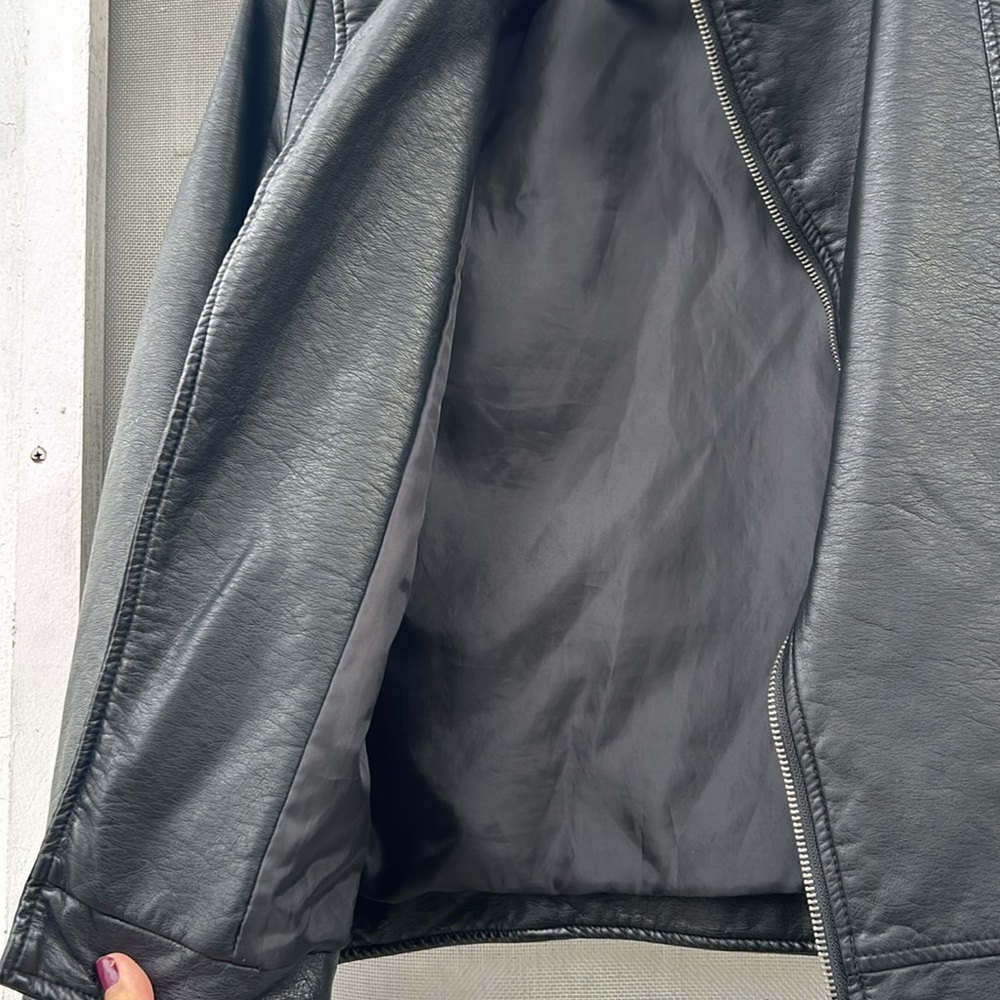 Jacket - Picture 9 of 10
